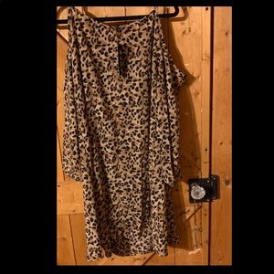Women’s L Animal print dress.